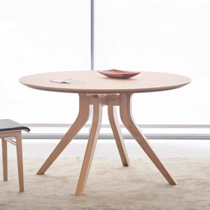 Elegant Curved Leg Round Dining Table
